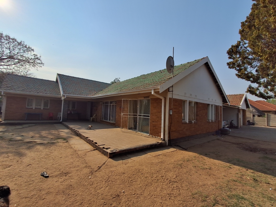 3 Bedroom Property for Sale in Naudeville Free State